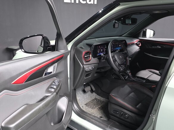 2023 Chevrolet TrailBlazer III Рестайлинг, зелёный - вид 10