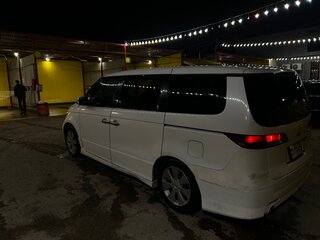 2004 Honda Elysion I, белый, 710000 рублей, вид 5