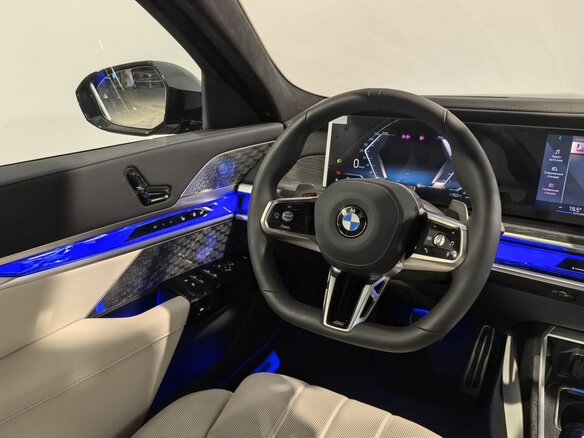 2025 BMW 7 серии 760i xDrive VII (G70), чёрный - вид 19