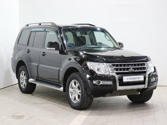 2014 Mitsubishi Pajero IV Рестайлинг 2, чёрный - вид 2