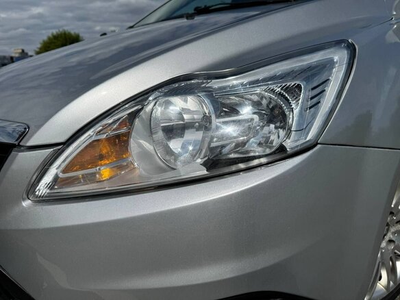 2011 Ford Focus II Рестайлинг, серебристый, 500000 рублей - вид 8