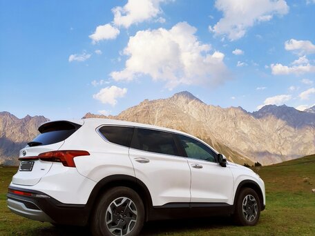 2021 Hyundai Santa Fe IV Рестайлинг, белый, 4250000 рублей, вид 1