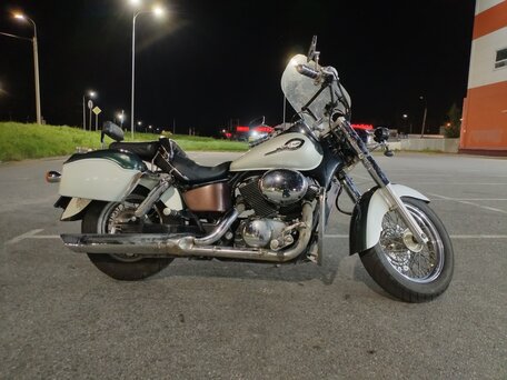 1998 Honda VT 750, белый, 370000 рублей, вид 4