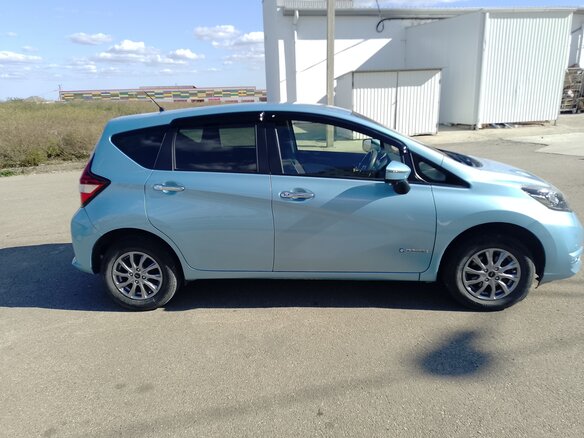 2017 Nissan Note e-Power II Рестайлинг, голубой, 1180000 рублей - вид 6