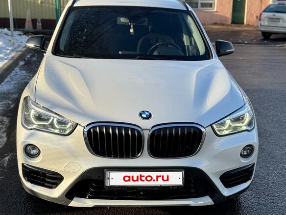 2017 BMW X1 20i xDrive II (F48), белый, 2400000 рублей - вид 18