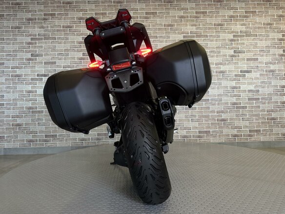 2025 BMW R 1300 RS, чёрный - вид 10