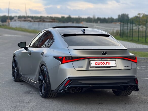 2023 Lexus IS 300 III Рестайлинг 2, серый, 7890000 рублей - вид 12