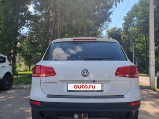 2013 Volkswagen Touareg II, белый, 1600000 рублей, вид 5
