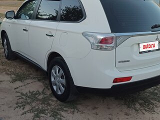 2013 Mitsubishi Outlander III, белый, 1250000 рублей, вид 4