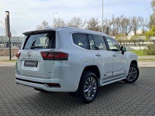 2025 Toyota Land Cruiser 300 Series, белый, 14840000 рублей, вид 2