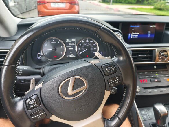 2020 Lexus IS 300 III Рестайлинг, золотистый, 2650000 рублей - вид 7