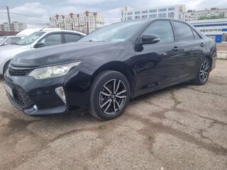 2018 Toyota Camry VII (XV50) Рестайлинг 2, чёрный, 2230000 рублей, вид 2