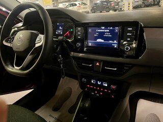 2021 Volkswagen Polo VI, красный, 2500000 рублей, вид 5
