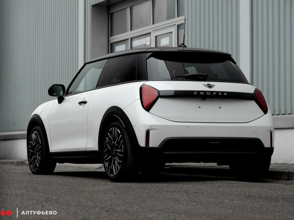 2024 Mini Hatch C IV (F65/F66/J01), белый - вид 2