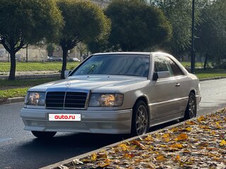 1987 Mercedes-Benz W124 230, белый, 839000 рублей, вид 2