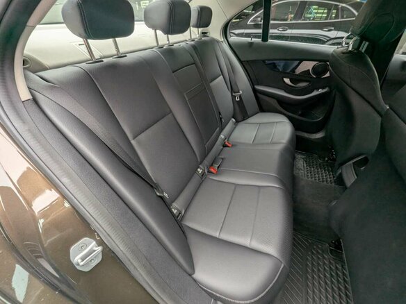 2016 Mercedes-Benz C-Класс 200 IV (W205), коричневый - вид 11