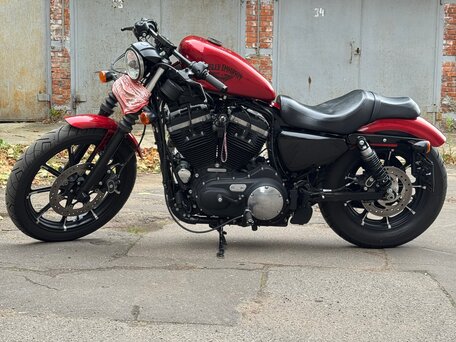 2018 Harley-Davidson Sportster 883, красный, 1250000 рублей, вид 1