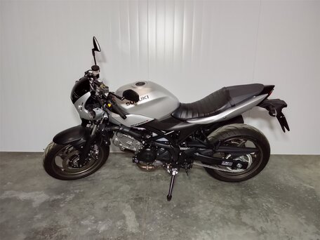 2023 Suzuki SV 650, серый, 649000 рублей, вид 1