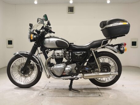 2010 Kawasaki W 650, серебристый, 354000 рублей, вид 4
