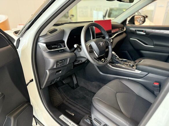 2025 Toyota Highlander IV (XU70), белый, 5250000 рублей - вид 11