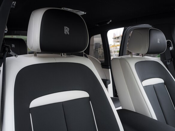 2026 Rolls-Royce Cullinan I Рестайлинг (Series II), чёрный, 63000000 рублей - вид 15