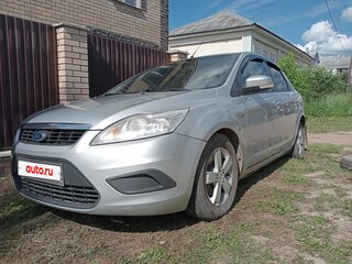 2010 Ford Focus II Рестайлинг, серебристый, 440000 рублей, вид 2