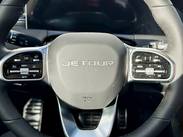 2026 Jetour X70+ I Рестайлинг, чёрный, 3399000 рублей - вид 15