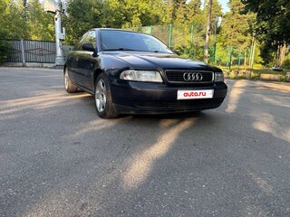 1996 Audi A4 I (B5), синий, 310000 рублей, вид 3