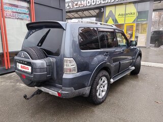 2007 Mitsubishi Pajero IV, серый, 1350000 рублей, вид 4