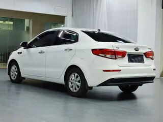 2015 Kia Rio III Рестайлинг, белый, 810111 рублей, вид 3