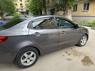2014 Kia Rio III, серый, 1230000 рублей, вид 4