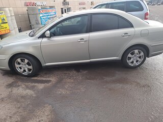 2007 Toyota Avensis II Рестайлинг, серебристый, 800000 рублей, вид 3