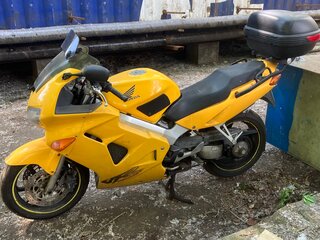 1999 Honda VFR 800, жёлтый, 350000 рублей, вид 3
