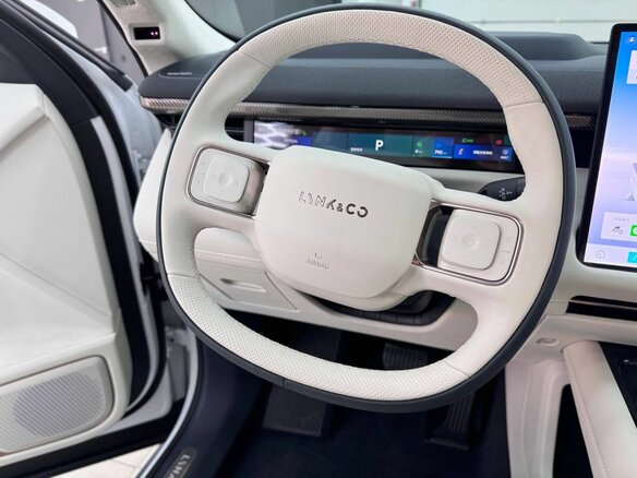 2026 Lynk & Co 900, белый, 9500000 рублей - вид 23