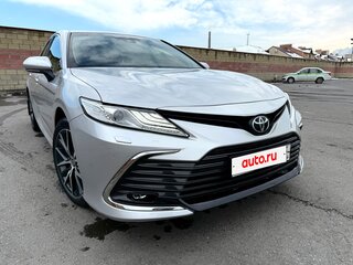 2021 Toyota Camry VIII (XV70) Рестайлинг, жёлтый, 3300000 рублей, вид 4