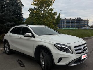 2016 Mercedes-Benz GLA 200 I (X156), белый, 1850000 рублей, вид 2