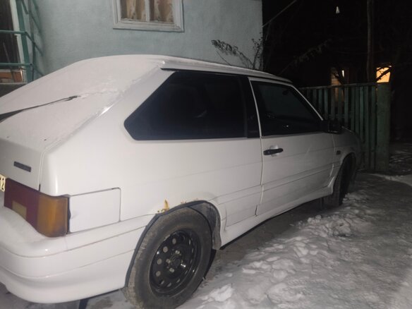 2004 Lada (ВАЗ) 2113, белый - вид 2
