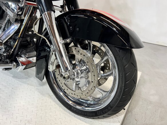 2009 Harley-Davidson CVO Road Glide, красный, 950000 рублей - вид 11