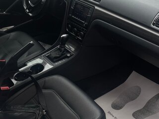 2018 Volkswagen Passat (North America and China) I Рестайлинг, белый, 1800000 рублей, вид 5