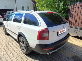 2012 Skoda Octavia Scout II (A5) Рестайлинг, белый, 1450000 рублей, вид 5