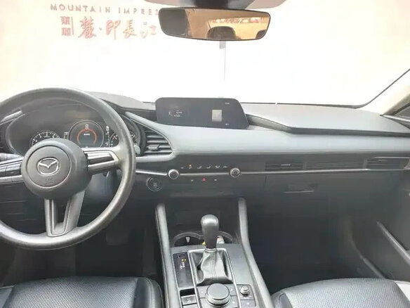 2021 Mazda 3 Axela IV (BP), белый, 1130000 рублей - вид 8