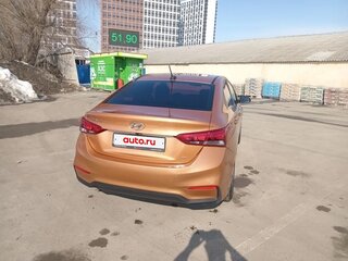 2018 Hyundai Solaris II, оранжевый, 1450000 рублей, вид 4