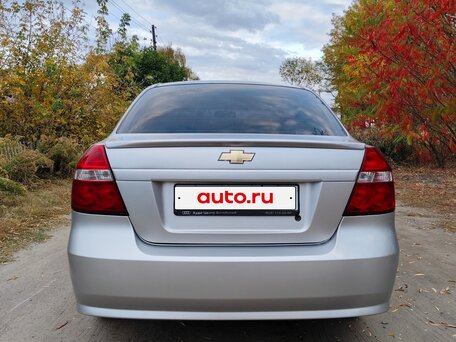 2008 Chevrolet Aveo I Рестайлинг, серебристый, 380000 рублей, вид 3