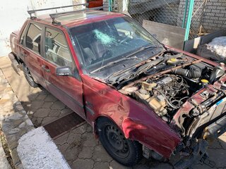 1996 Volvo 460, красный, 50000 рублей, вид 2
