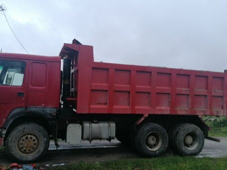 2008 Sinotruk Howo A5, красный, 1550000 рублей, вид 1