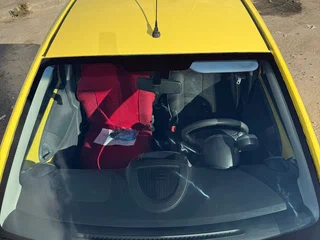 2010 Peugeot 107 I Рестайлинг, жёлтый, 380000 рублей, вид 2