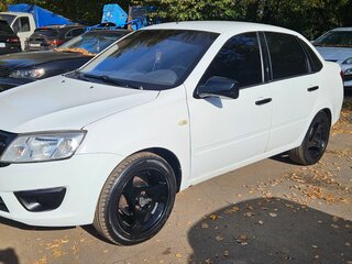 2017 Lada (ВАЗ) Granta I, белый, 400000 рублей, вид 1