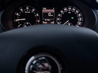 2017 Skoda Octavia III (A7), белый, 1550000 рублей, вид 4