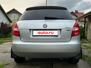 2012 Skoda Fabia II Рестайлинг, серебристый, 525000 рублей, вид 4