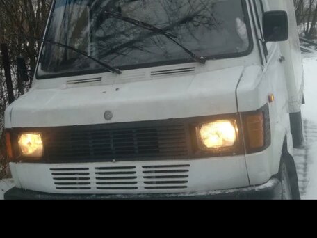 1992 Mercedes-Benz T1, белый, 430000 рублей, вид 1
